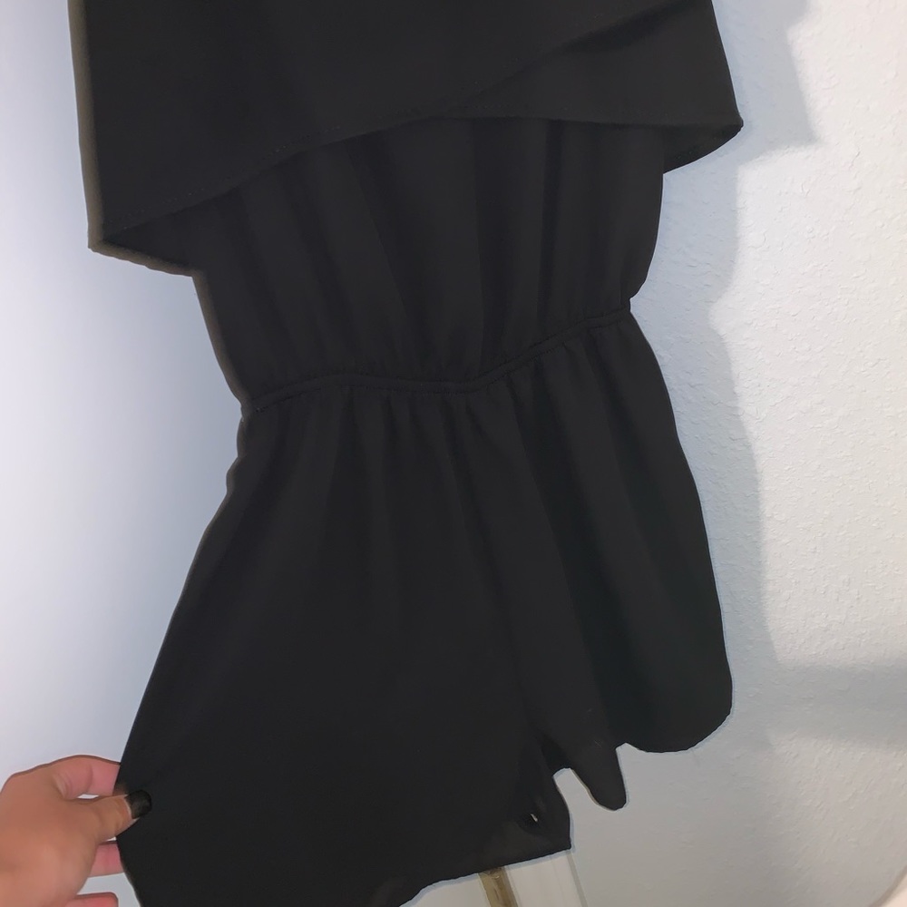 BLACK ROMPER!! - Picture 2 of 4